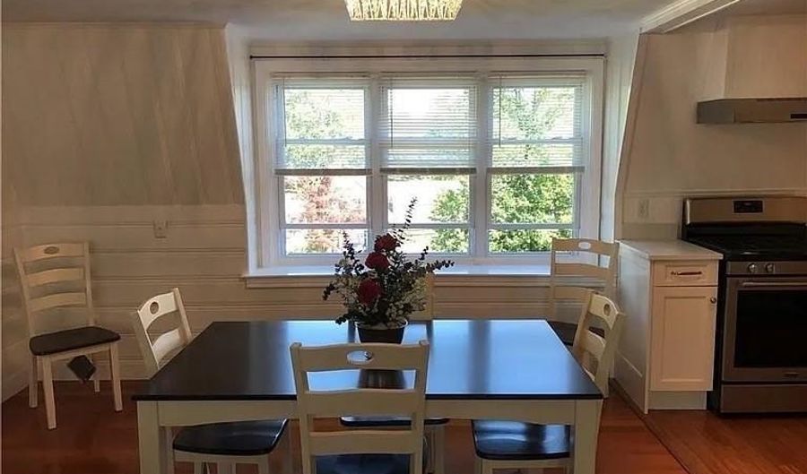 65 Merton Rd 6, Newport, RI 02840 - 2 Beds, 1 Bath
