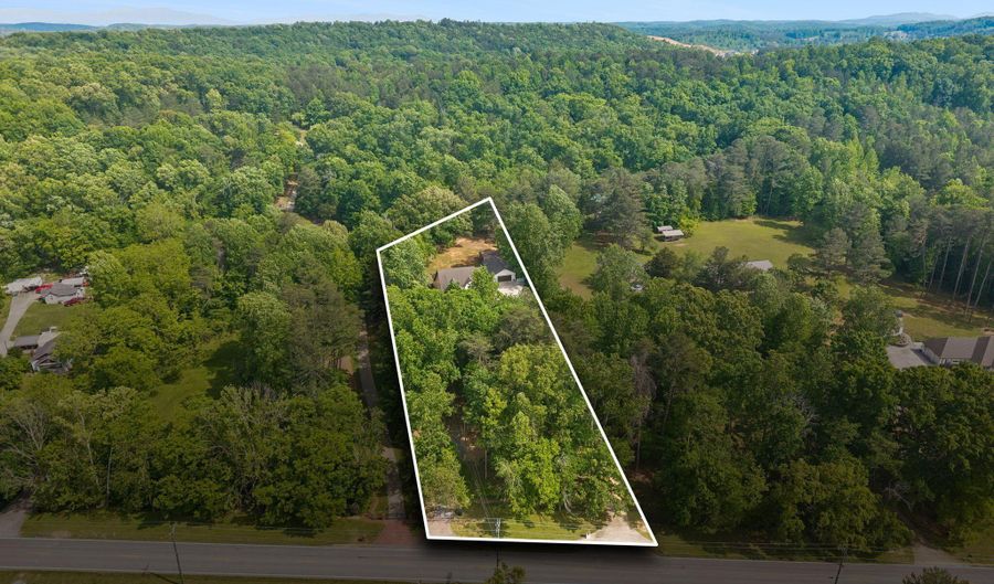 10514 E Brainerd Rd, Apison, TN 37302 - 4 Beds, 3 Bath