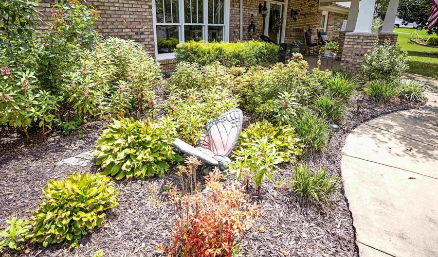 1507 LITTLEBRANDT Dr, Anniston, AL 36205 - 4 Beds, 2 Bath