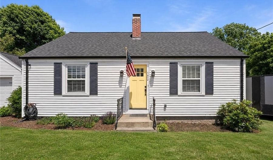 1472 Wampanoag Trl, East Providence, RI 02915 - 3 Beds, 2 Bath