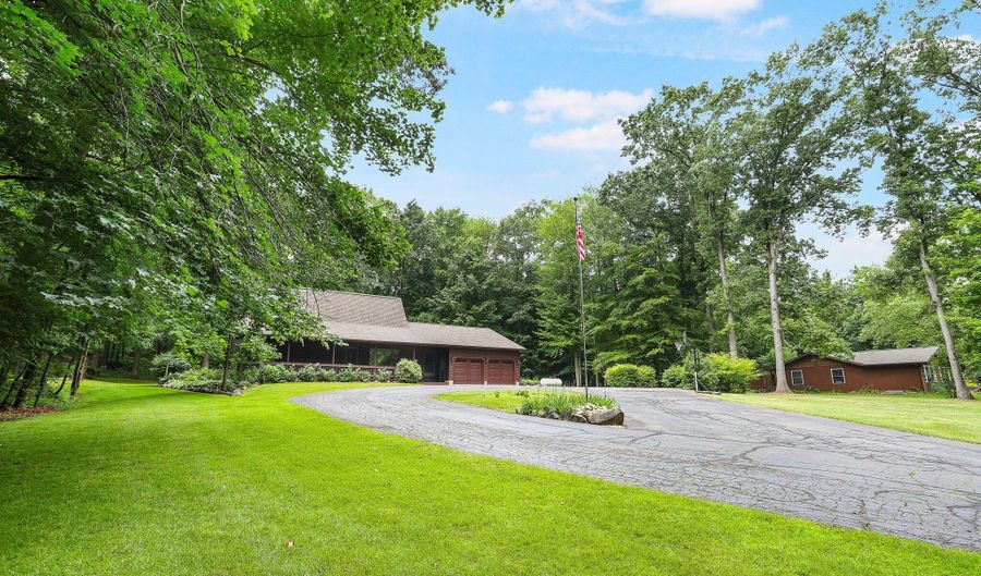 1956 M-40 Hwy, Allegan, MI 49010 - 4 Beds, 3 Bath