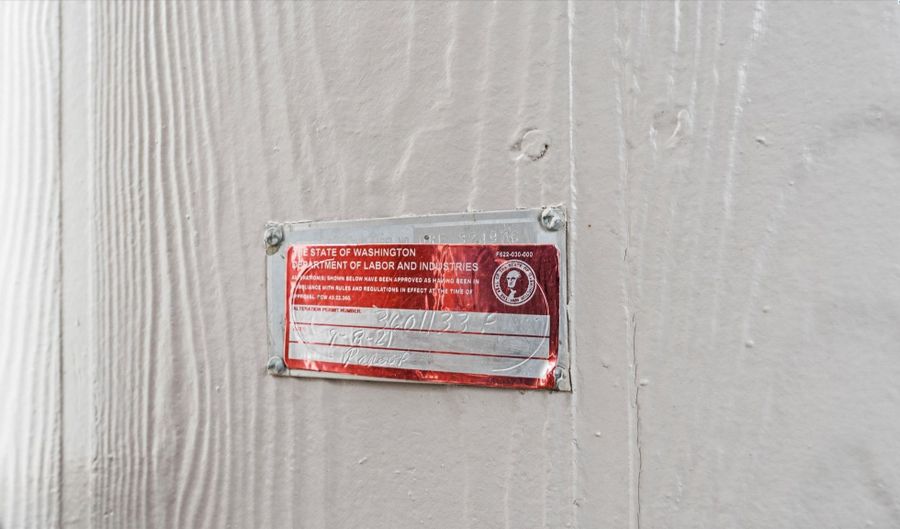 317 7th St, Benton City, WA 99320 - 4 Beds, 2 Bath