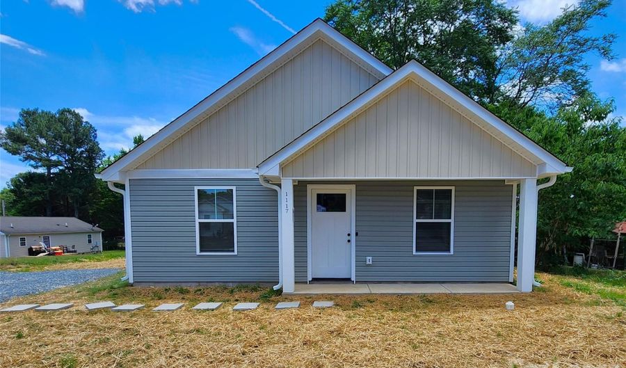 1117 Wiscassett St, Albemarle, NC 28001 - 2 Beds, 2 Bath