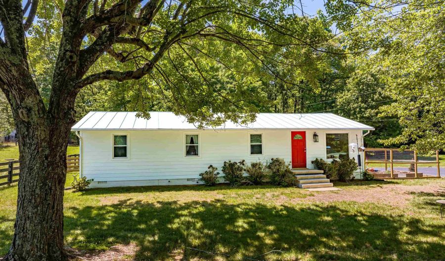 2959 BURNLEY STATION Rd, Barboursville, VA 22923 - 3 Beds, 2 Bath