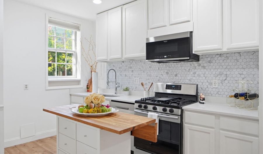 650 E Street SE, Washington, DC 20003 - 2 Beds, 1 Bath