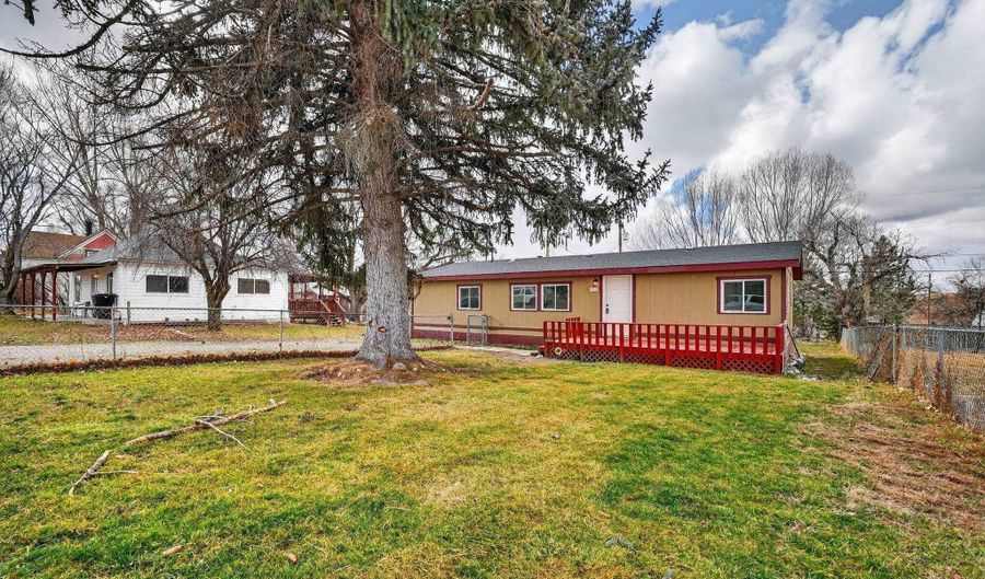 228 McKinley St, American Falls, ID 83211 - 3 Beds, 2 Bath
