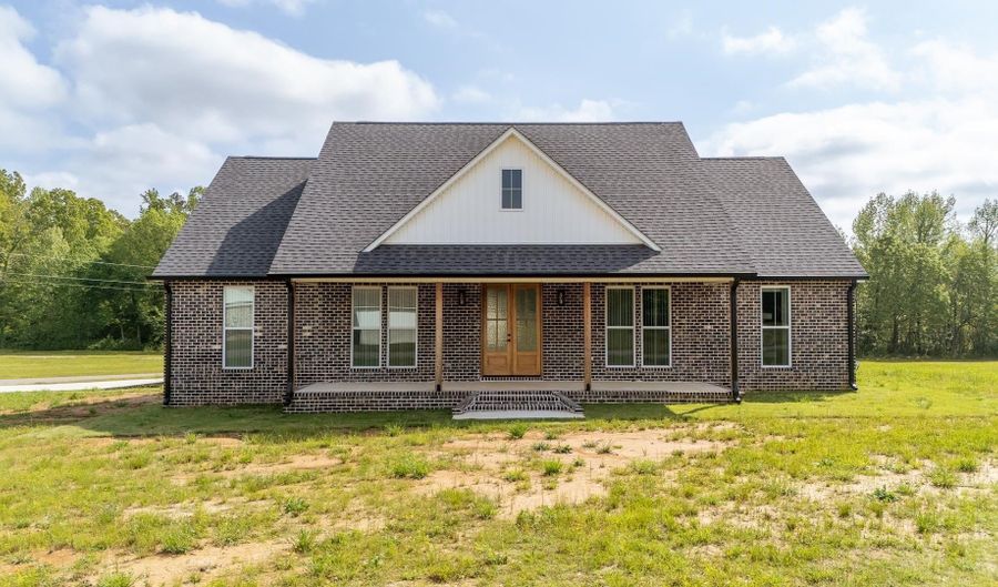 300 CHARLESTON, Adamsville, TN 38310 - 3 Beds, 3 Bath