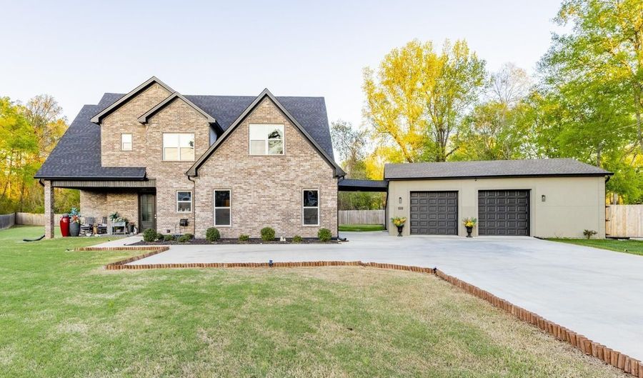 6020 Centark Ct, Alexander, AR 72002 - 4 Beds, 6 Bath