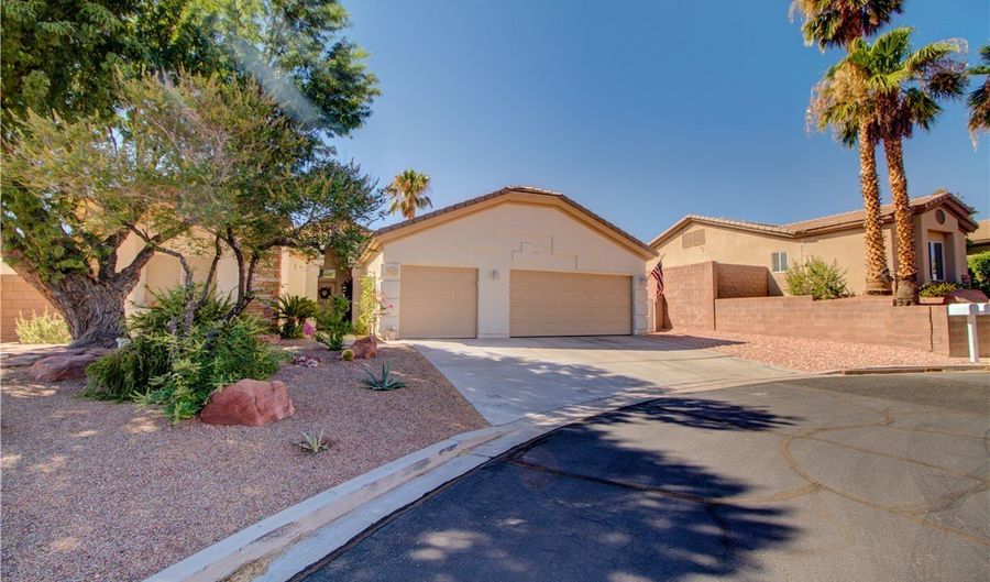 687 Blue Lake Ct, Boulder City, NV 89005 - 3 Beds, 3 Bath