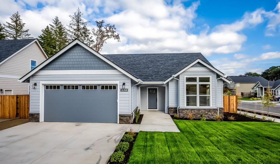 87653 8th St, Veneta, OR 97487 - 4 Beds, 2 Bath