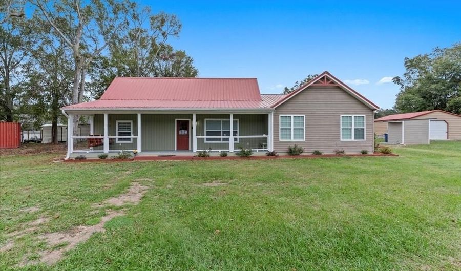 12447 E US Hwy 84, Ashford, AL 36312 - 4 Beds, 2 Bath