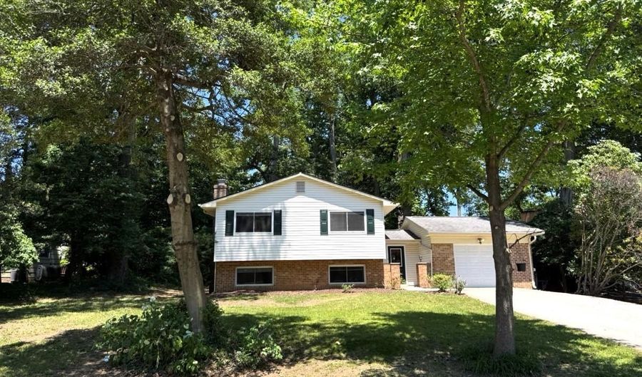 100 OAK Dr, Annapolis, MD 21403 - 4 Beds, 3 Bath