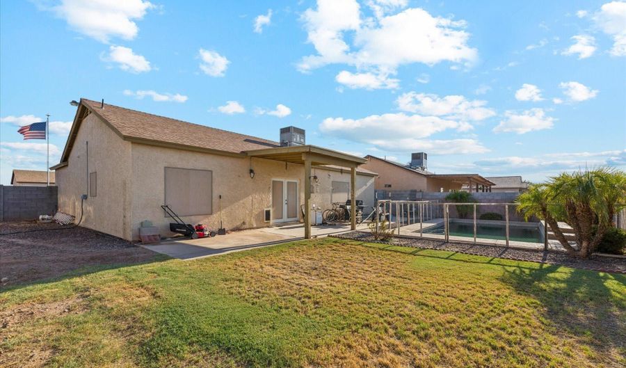 9382 W TINAJAS Dr, Arizona City, AZ 85123 - 3 Beds, 2 Bath