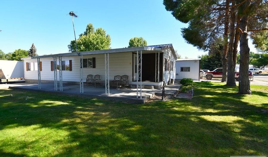 837 Dalmation Dr, Idaho Falls, ID 83402 - 2 Beds, 2 Bath