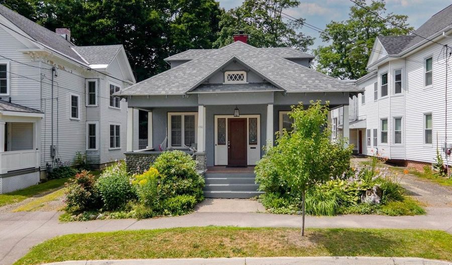 230 French St, Bangor, ME 04401 - 2 Beds, 2 Bath