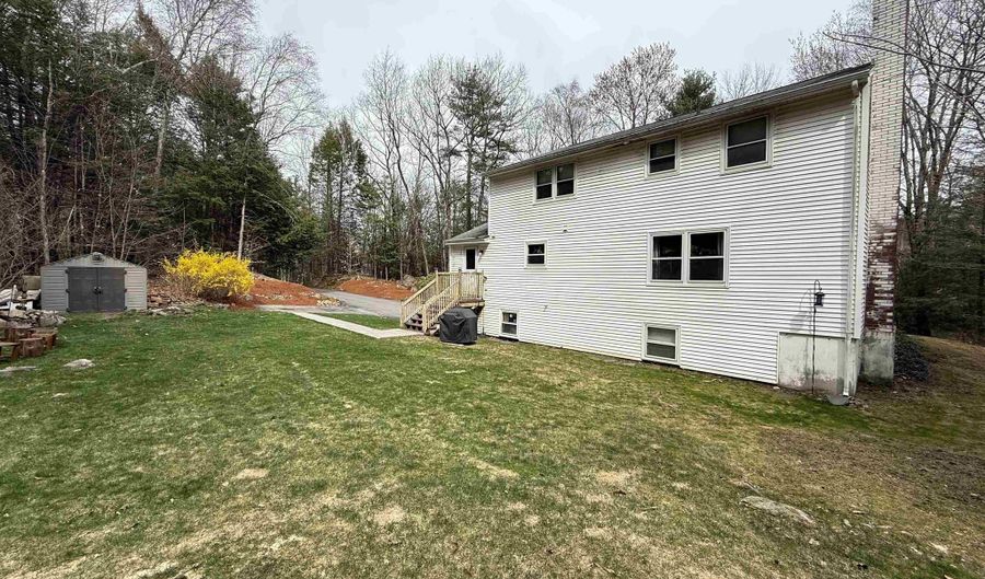 12 Nathaniel Dr, Amherst, NH 03031 - 4 Beds, 3 Bath
