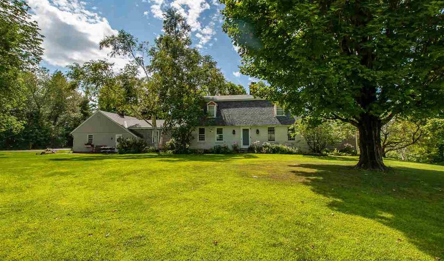 994 Under The Mountain Rd, Londonderry, VT 05155 - 4 Beds, 3 Bath