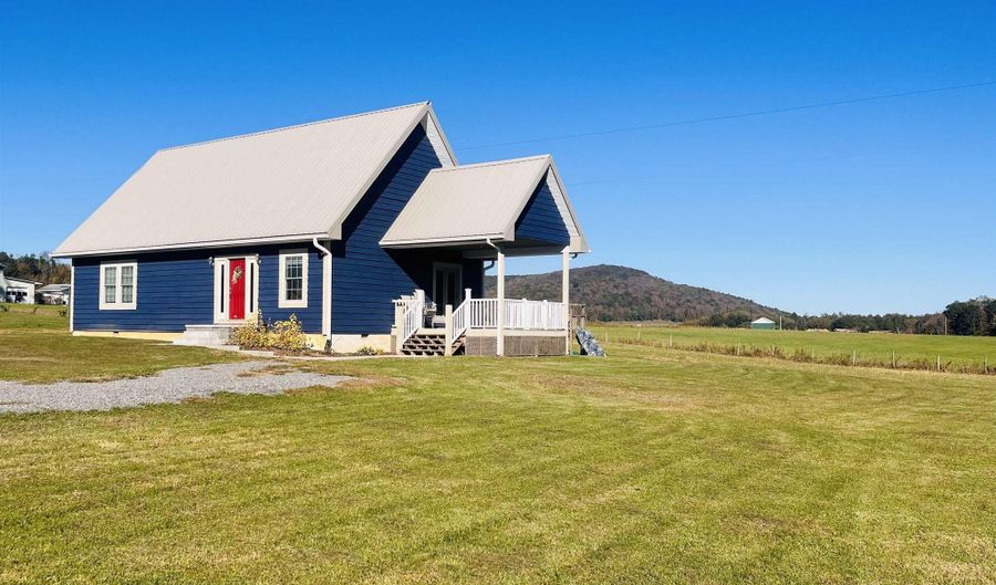 74 Substation Dr, Aurora, WV 26705 - 3 Beds, 2 Bath