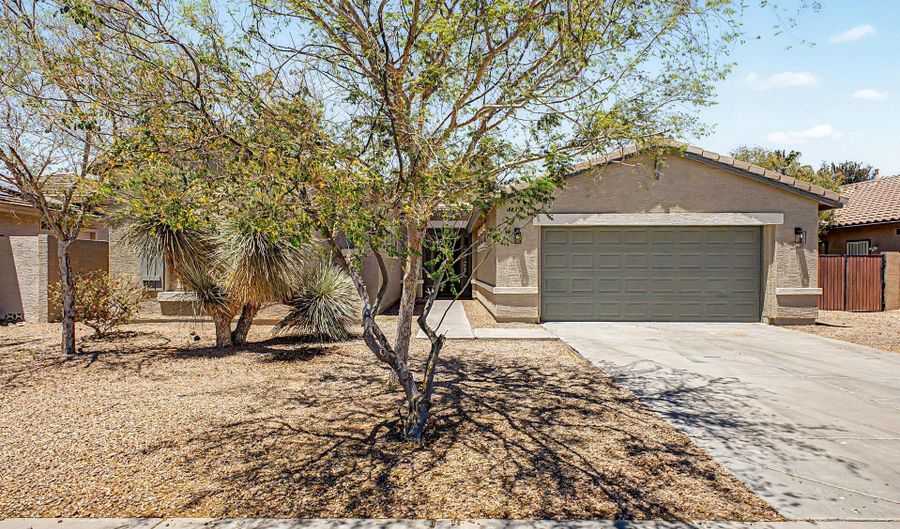 206 W BLUE LAGOON Dr, Casa Grande, AZ 85122 - 4 Beds, 2 Bath