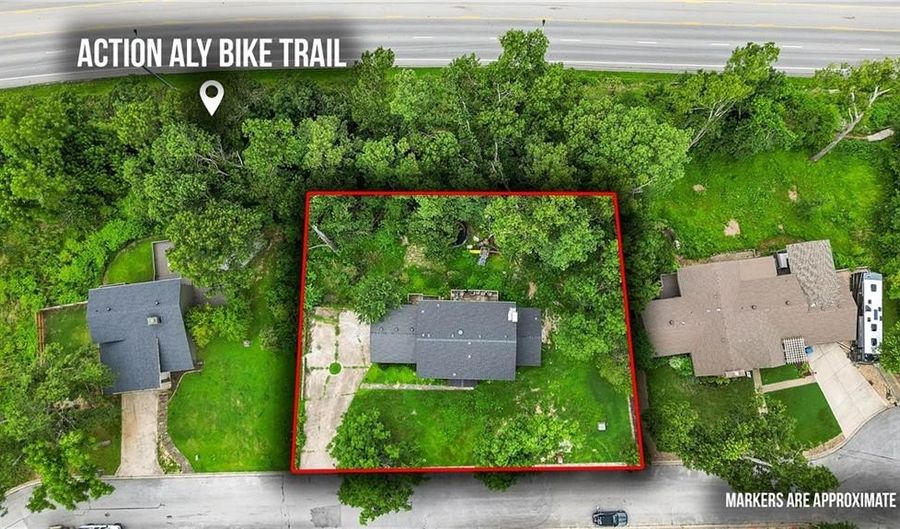 1801 Kimberly Pl, Bentonville, AR 72712 - 5 Beds, 3 Bath