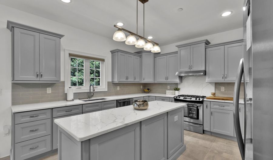 59 White Oak Ln, Aberdeen, NJ 07747 - 3 Beds, 4 Bath