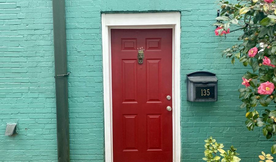 135 Laurens St SW A, Aiken, SC 29801 - 1 Beds, 2 Bath