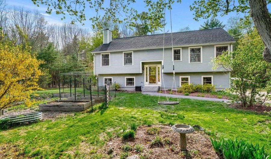 5 Ben Farnsworth Rd, Brookline, NH 03033 - 3 Beds, 2 Bath