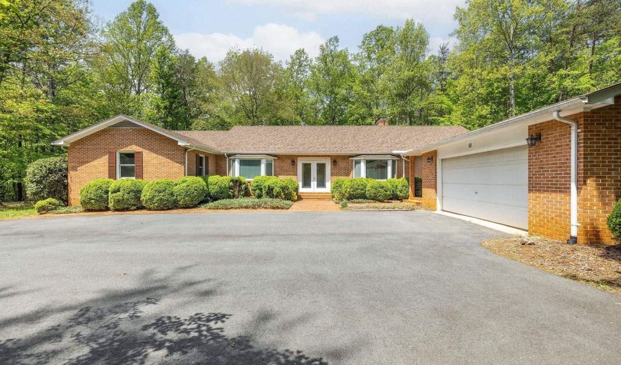 13078 ALBANO Rd, Barboursville, VA 22923 - 4 Beds, 3 Bath