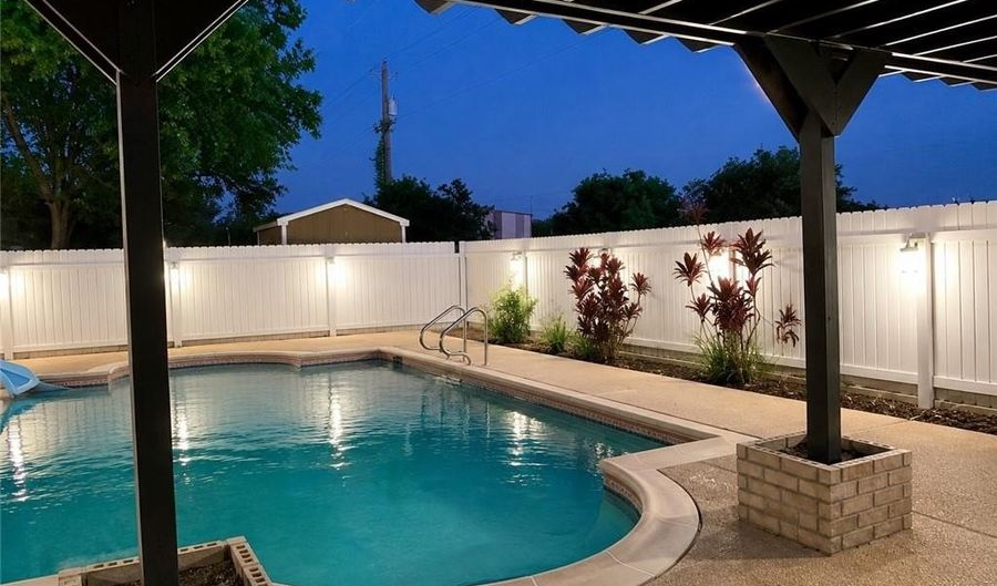 201 Becker St, Alamo, TX 78516 - 3 Beds, 2 Bath
