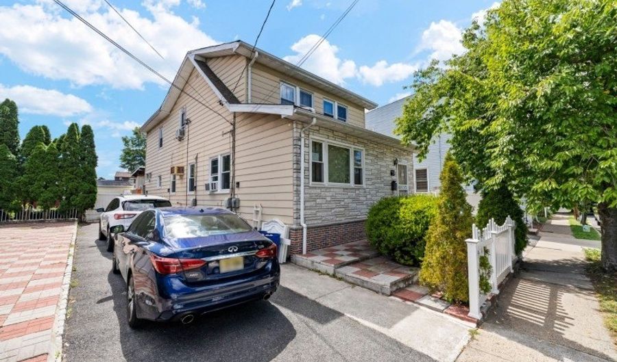 229 Brighton Ave, Belleville, NJ 07109 - 5 Beds, 3 Bath