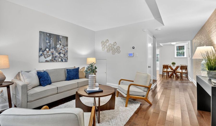 1027 6TH St NE, Washington, DC 20001 - 4 Beds, 2 Bath