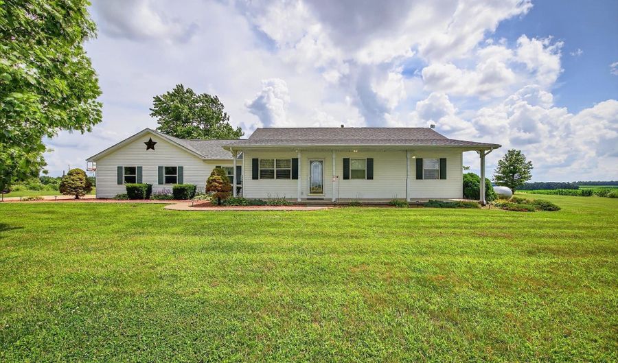2783 W 275 S Rd, Bloomfield, IN 47424 - 4 Beds, 4 Bath