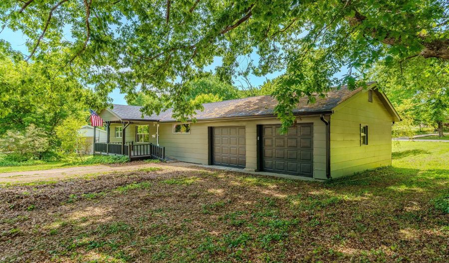 415 North Ave, Athens, TN 37303 - 3 Beds, 2 Bath