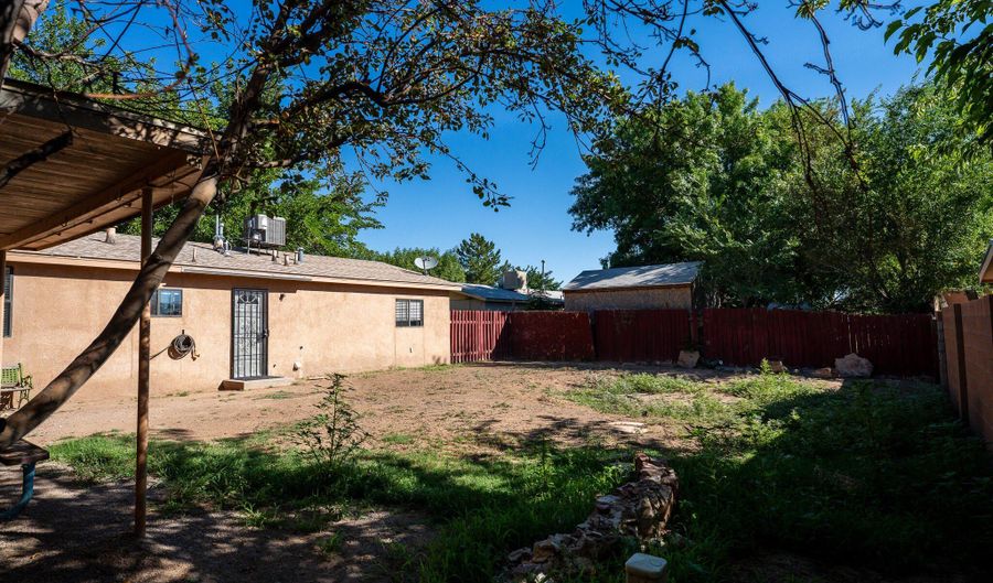 1142 Calle Palo Verde, Bernalillo, NM 87004 - 3 Beds, 1 Bath