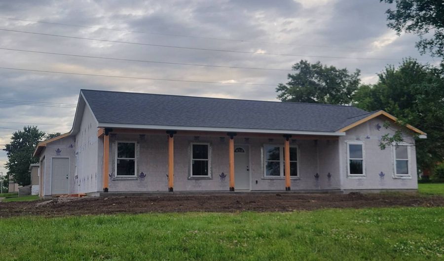 1801 P St, Auburn, NE 68305 - 3 Beds, 2 Bath