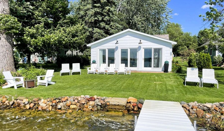 7183 Newcomb Ave NW, Annandale, MN 55302 - 2 Beds, 1 Bath