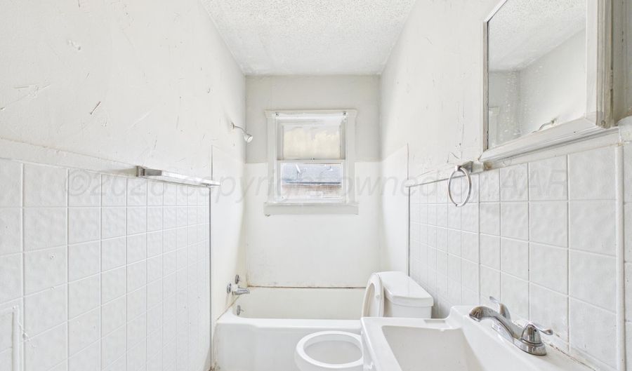 2216 D S Polk St, Amarillo, TX 79109 - 1 Beds, 1 Bath