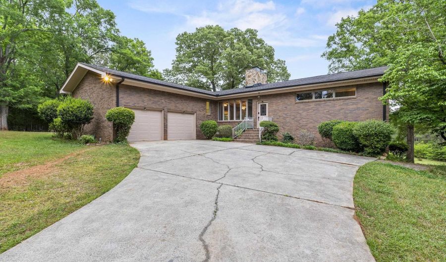 361 Emerald Dr, Blythewood, SC 29016 - 3 Beds, 4 Bath