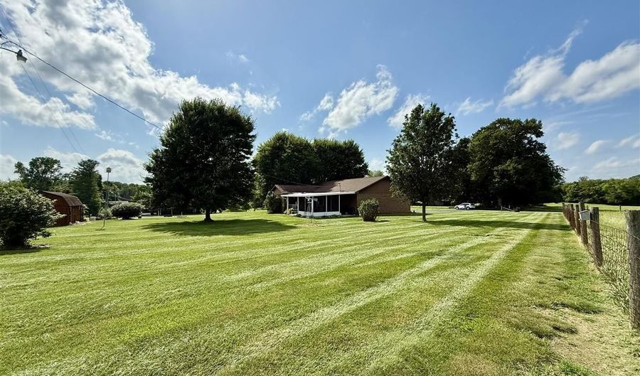 363 W G Talley Rd, Alvaton, KY 42122 - 3 Beds, 2 Bath