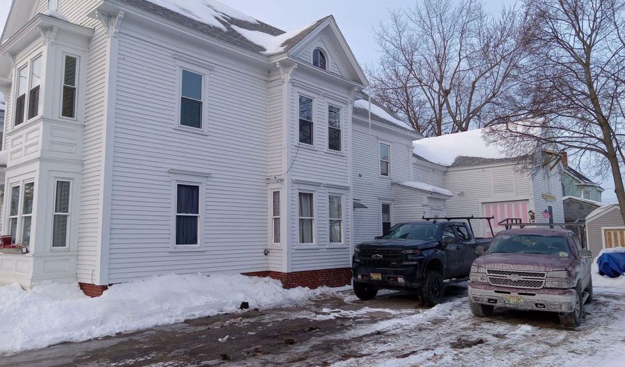29 Whitney St, Auburn, ME 04210 - 0 Beds, 4 Bath