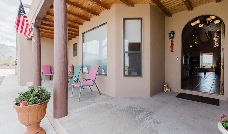 34 Claraboya LP, Alamogordo, NM 88310 - 3 Beds, 2 Bath