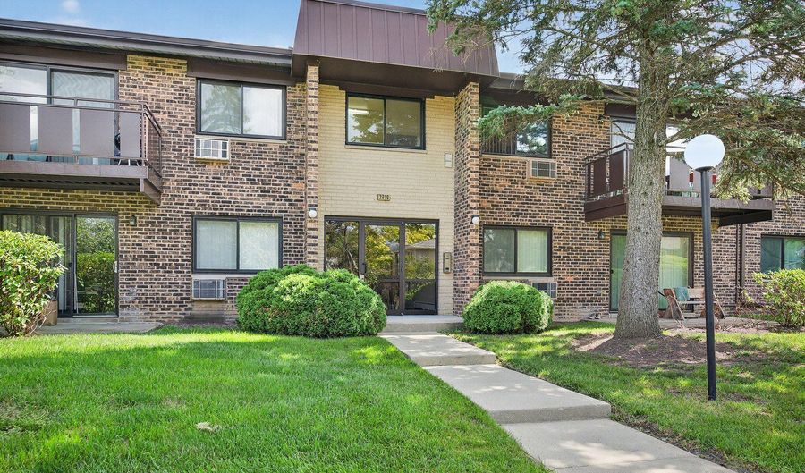 2616 N Windsor Dr 102, Arlington Heights, IL 60004 - 3 Beds, 2 Bath