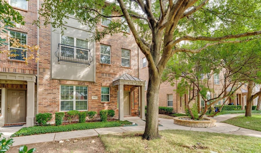 3912 Amberwood Dr, Addison, TX 75001 - 3 Beds, 4 Bath