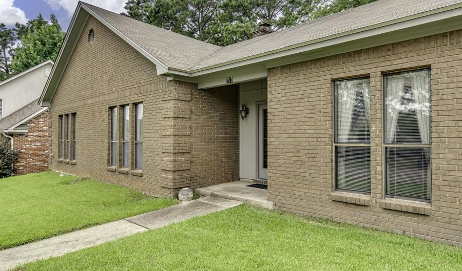 510 Bay Pointe Cir, Brandon, MS 39047 - 3 Beds, 3 Bath