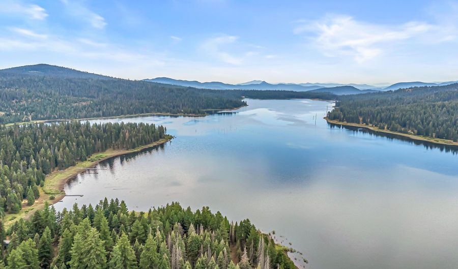 6000 E Hyatt Lake Rd, Ashland, OR 97520 - 3 Beds, 2 Bath