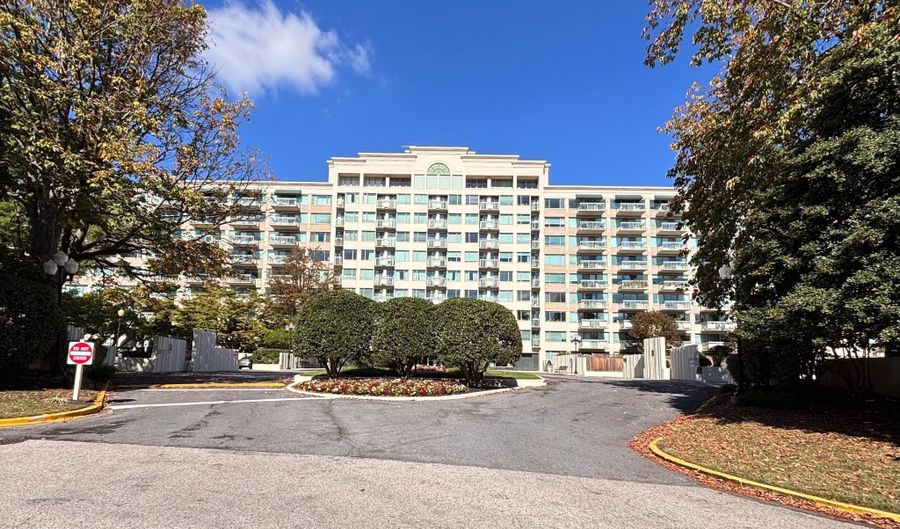 5450 WHITLEY PARK Ter 413, Bethesda, MD 20814 - 2 Beds, 2 Bath