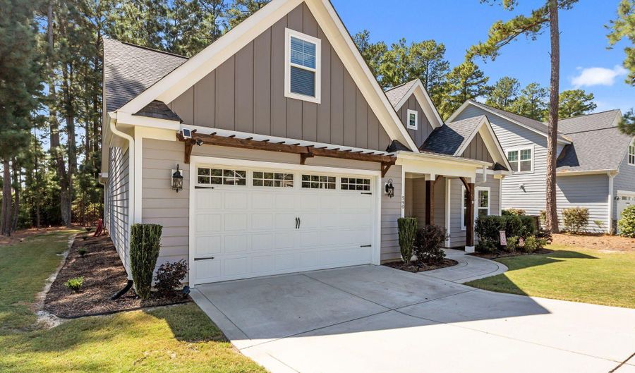 590 Legacy Lakes Way, Aberdeen, NC 28315 - 4 Beds, 3 Bath