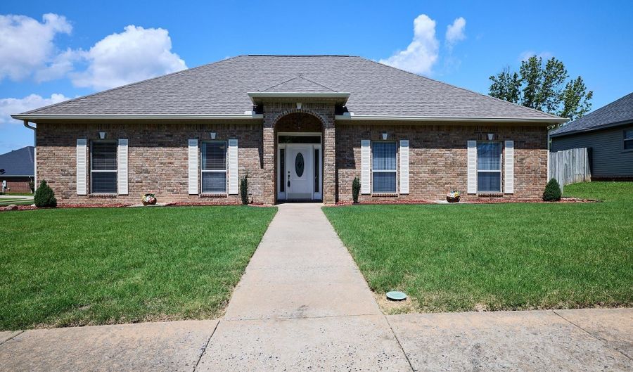 4116 Wildflower Ln, Benton, AR 72015 - 3 Beds, 2 Bath