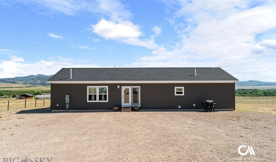 33 Rocky Rd, Boulder, MT 59632 - 3 Beds, 3 Bath