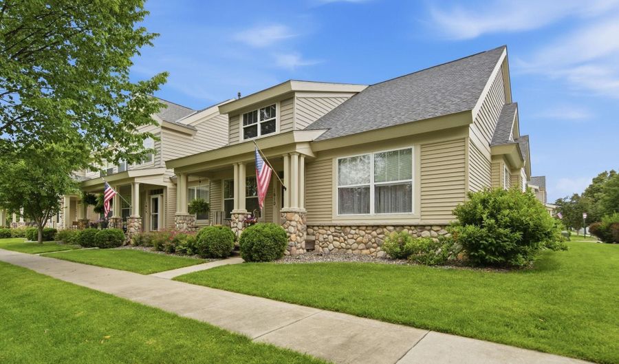 1610 Riverspointe Ct, Anoka, MN 55303 - 2 Beds, 2 Bath